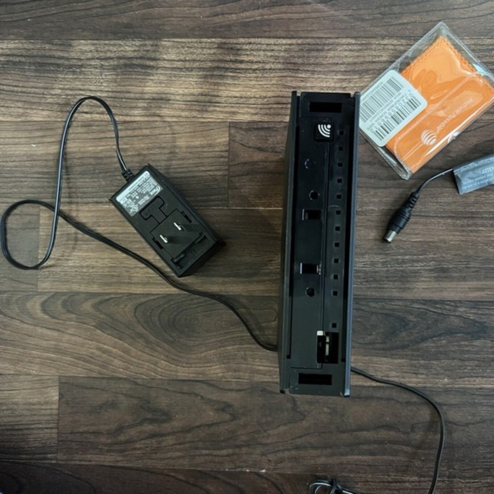 AT&T‎ ATT Internet Wireless Modem Router Model 4111N Not Tested- For Parts - Picture 2 of 5